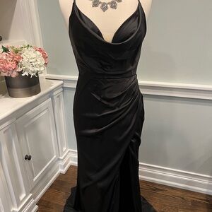 Elegant Black Evening Gown